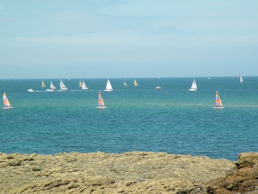  voiliers sur la mer
